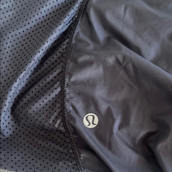Lululemon Black Sleeveless Jacket - Picture 6 of 11